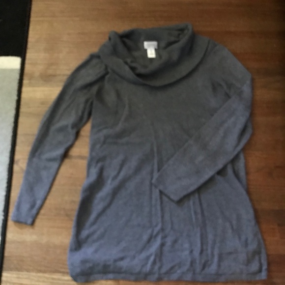 Motherhood Maternity Sweaters - Medium Motherhood Maternity Sweater Motherhood Maternity Sweaters - Medium Motherhood Maternity Sweater